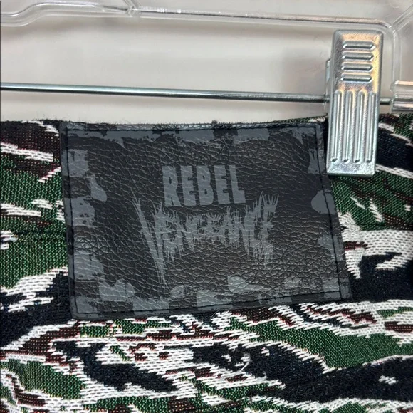 Rebel Vengeance Camouflage Cargo Pants Sz 30 - Picture 8 of 11